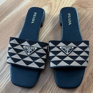 Black and Tan Slide Sandals - Read Description!